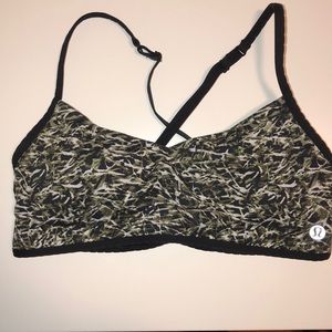 Lululemon Cage Sports Bra